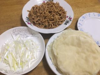 22、家庭版京酱肉丝,上桌