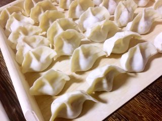 13、白萝卜猪肉馅饺子,包馅