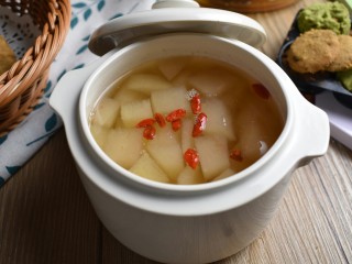 14、冰糖炖雪梨,冰糖炖雪梨就做好啦