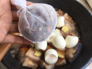 16、(Chinese Burger King)肉夹馍,放炖肉包