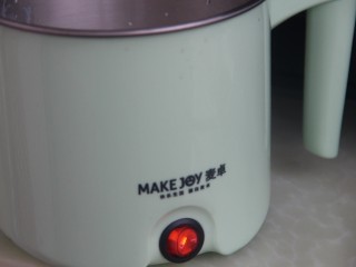 6、棉花糖巧克力热奶,加热