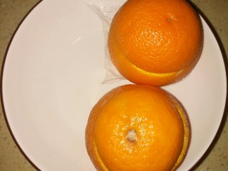 8、橙汁蛋羹,这样盖好，出锅就可以吃了，出锅孩子给抢了，所以味道不错