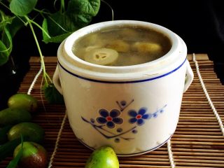 12、橄榄瘦肉汤,出锅了！汤有点酸酸的，对咳嗽、咽喉炎效果好！