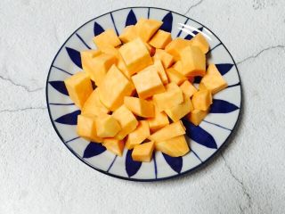 4、红枣番薯粥,番薯切成丁