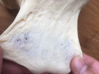 5、奶酪餐包,直至能拉出薄膜