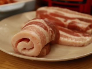 5、在家吃韩国烤肉,猪五花算是韩国烤肉最经典的了