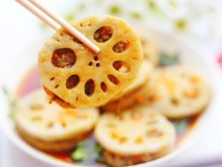 13、健脾清肺的蒸藕盒,来一口～