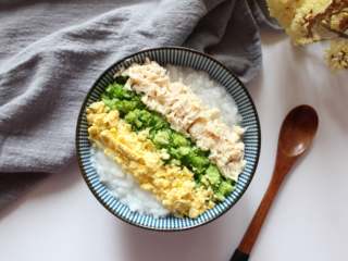 11、三色亲子丼稀饭（适合11个月龄以上的宝宝）,成品如图