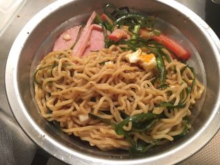 12、「吃货久久」招牌拌拉面,完成!