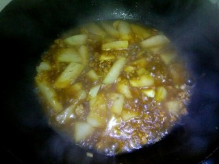 11、肉沫烧冬瓜,大火烧开,耗干水份