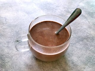 8、冬喝暖饮夏吃冰～暖冬系列之白薯可可热饮,搅拌均匀