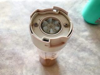 11、冬喝暖饮夏吃冰～暖冬系列之白薯可可热饮,料理杯盖上盖子