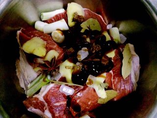 6、秘制酱牛肉,放蚝油3羹勺