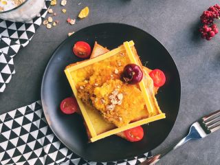 11、宝宝辅食12M➕:香煎吐司夹肉片,最后把肉片➕在吐司里,开吃吧!小月龄宝宝可以把肉肉切碎了吃哦