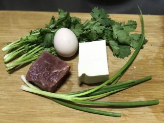 1、西湖牛肉羹,牛肉最好选比较嫩的里脊肉或腰肉