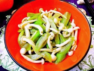 11、丝瓜烩白玉菇,成品