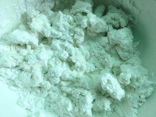 5、红糖糍粑,再加入少许清水