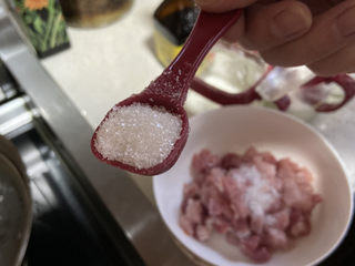 3、家庭便捷咖喱饭,一勺糖放肉里入味