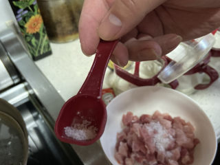 4、家庭便捷咖喱饭,盐少许