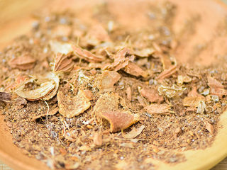 4、暖身牛肉干,一起磨碎。