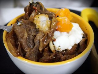 3、一人食也请走心，来碗温泉蛋牛肉饭,????