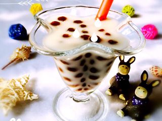 5、香芋珍珠奶茶,一杯香浓美味又营养丰富的香芋珍珠奶茶就做好喽……