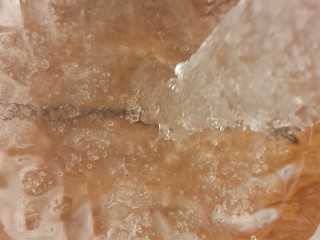 6、桃胶银耳雪燕羹,雪燕泡发后，剔除杂质洗干净