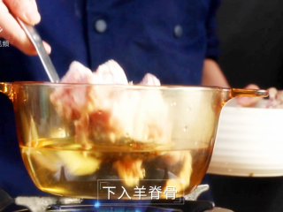 4、酱香羊蝎子-美颜补钙身体棒,下入羊脊骨