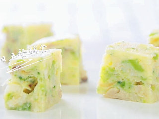 11、龙利鱼蔬菜饼 宝宝辅食,西兰花,香菇,鲜百合,可以拿在手里吃的鱼饼,鲜嫩好咀嚼。你要不要来一个。