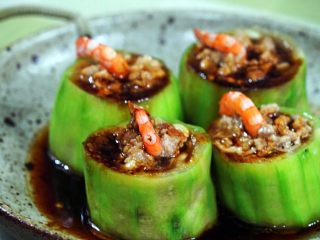 7、懒人菜谱---丝瓜酿肉,大火蒸约十分钟