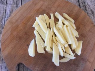 7、孜然羊腿肉,土豆削皮切条