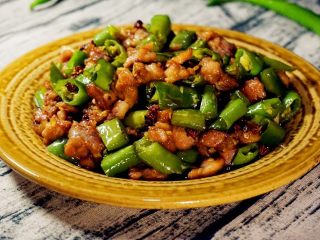 8、尖椒兔,一盘超级下饭的尖椒兔就出炉了，记得做够米饭哦