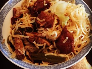 14、排骨豆角焖面,一碗香喷喷的排骨豆角焖面就做好了，你有没有想马上行动起来，也去做呢。????