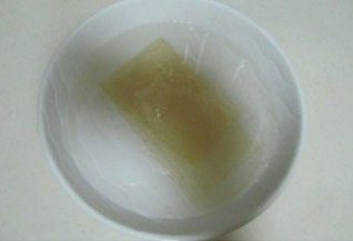 16、爆红的甜品---盆栽芝士蛋糕,吉利丁片冷水泡软；