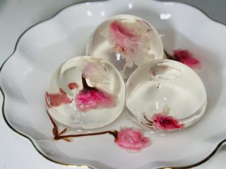 10、日料，改良版樱花水信玄饼,三个放在一起是不是也很好看？