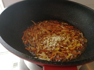 23、年夜菜_麻辣清蒸江鲫鱼&一锅两吃,加红烧酱油和蒜末