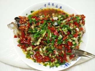 5、剁椒鱼头,上菜喽！客官请慢用~哈哈