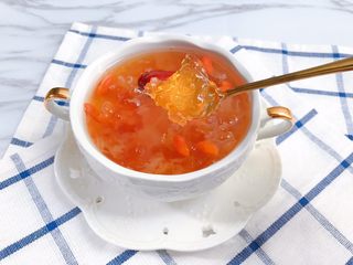 16、养颜羹,桃胶特写