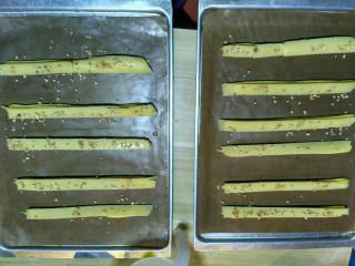 7、脆皮法棍泡芙,嗯哈，就这样，都撒上花生碎哈