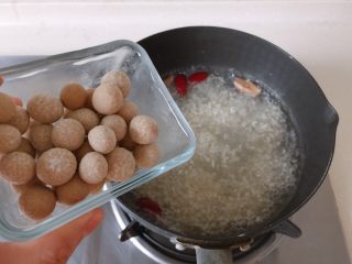 14、酒酿姜糖小圆子,加入姜糖小圆子