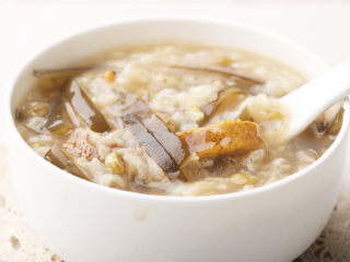 12、陈皮海带汤,粥，一直都是养胃，好消化的菜品，早晚喝粥对身体特别有好处