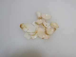 2、红枣百合蒸南瓜,泡发好洗净沥干水备用