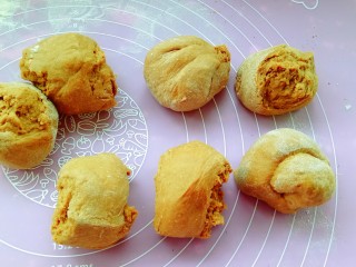 9、红糖馒头,分成七等份