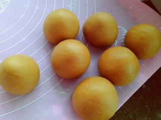 10、红糖馒头,排气滚圆