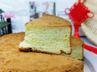 19、春节家宴饭后甜点#橙汁戚风蛋糕#,看组织，特别松软。