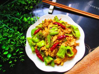 18、虎皮青椒炒鸡蛋,这道菜简单快捷味道也很棒，特别适合上班一族。。