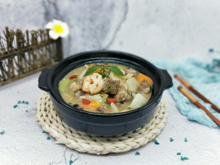 16、做年货＋养生-增强免疫力的牛肉萝卜煲,撒上葱花，熟白芝麻。