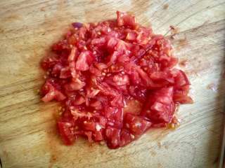 7、新疆拌面（正宗新疆味）,西红柿、蒜、芹菜切丁～