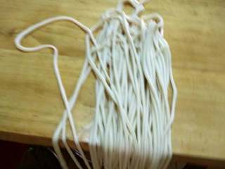 10、新疆拌面（正宗新疆味）,继续拉细～