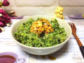 26、（两吃）莴笋叶蒸麦饭,这两种吃法喜欢吃那个，我喜欢蒜汁拌的，女儿喜欢炒的